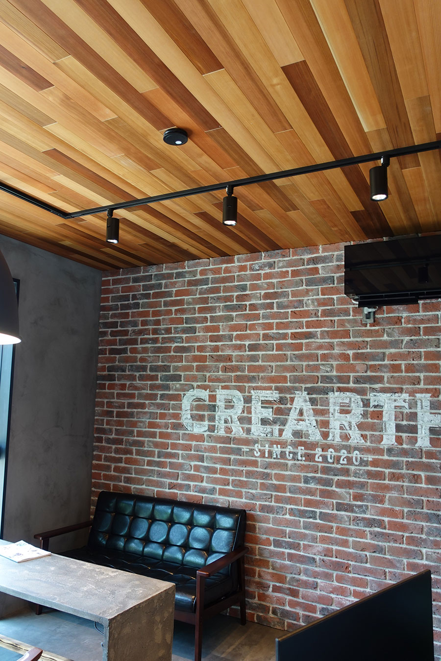 株式会社CREARTH・内観・天井